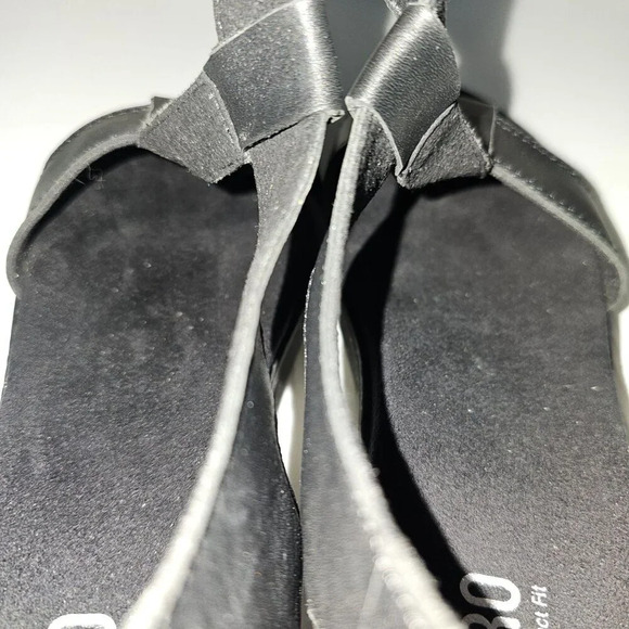 NEW Munro Mel T-Strap Sandal Womens 9 NARROW WIDTH Black Leather Lug Sole - Picture 10 of 13